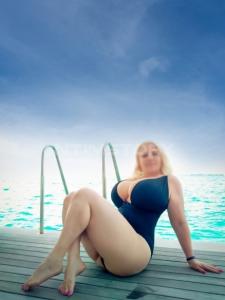 697933315: Chica busca chico en Barcelona