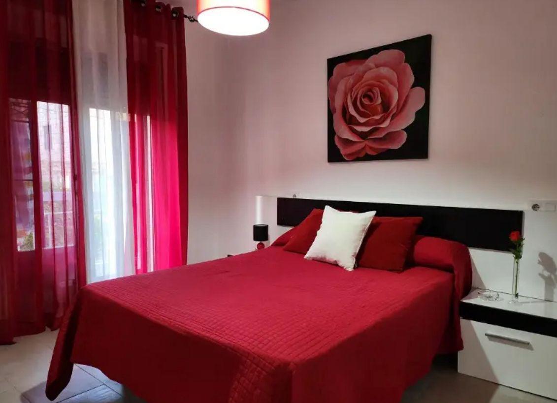 Chica busca chico en Cuenca: 