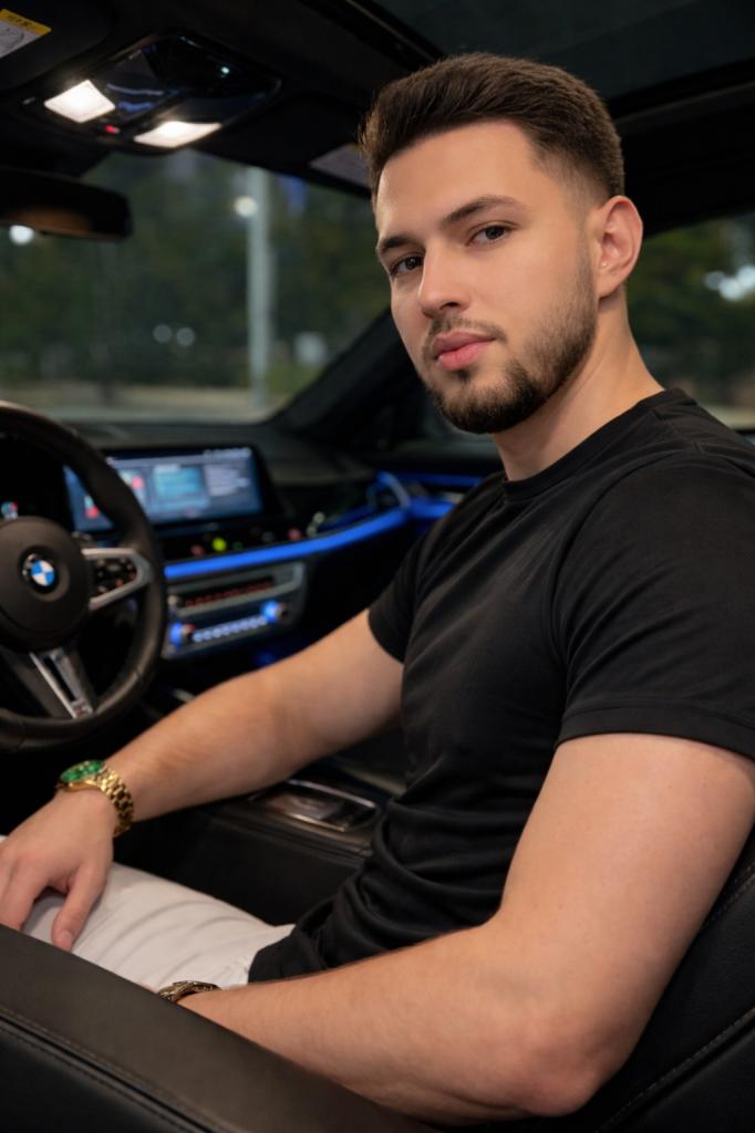 Chico busca chica en Almería: 