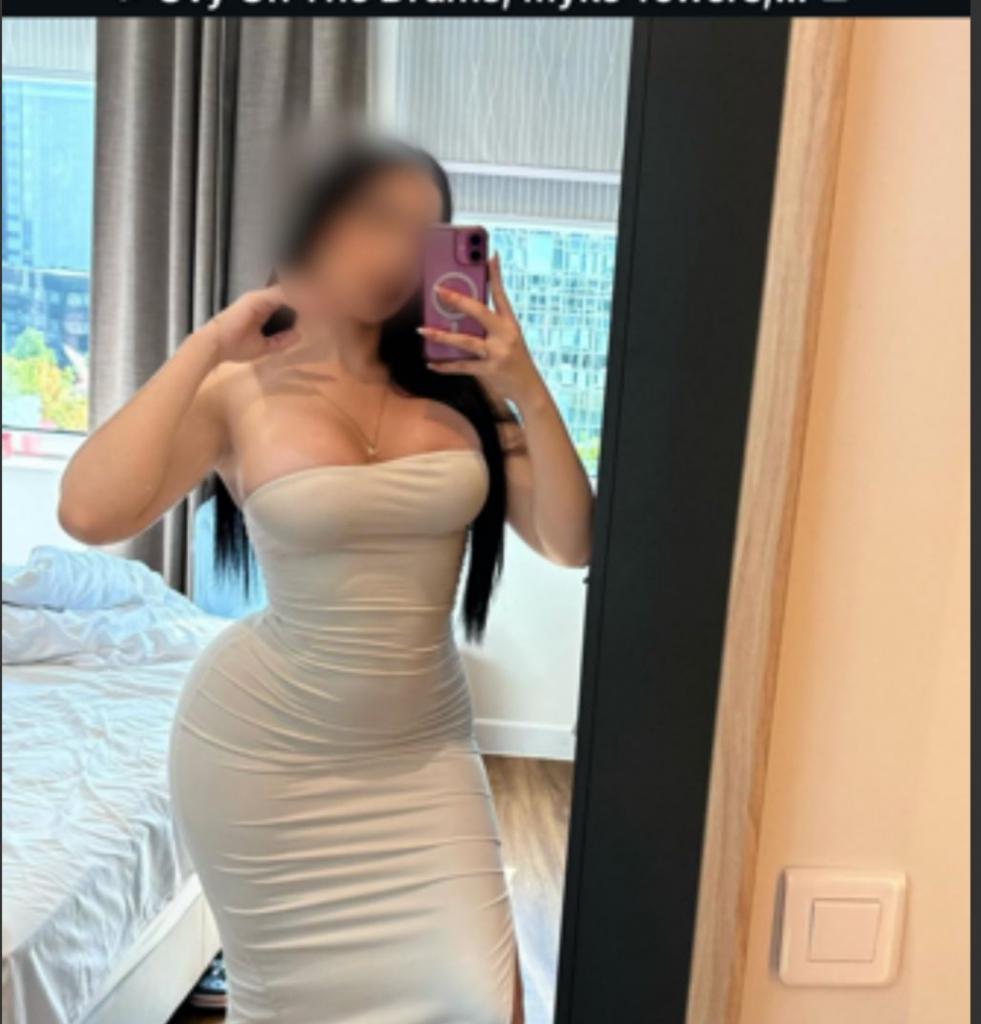 Chica busca chico en Almería: 