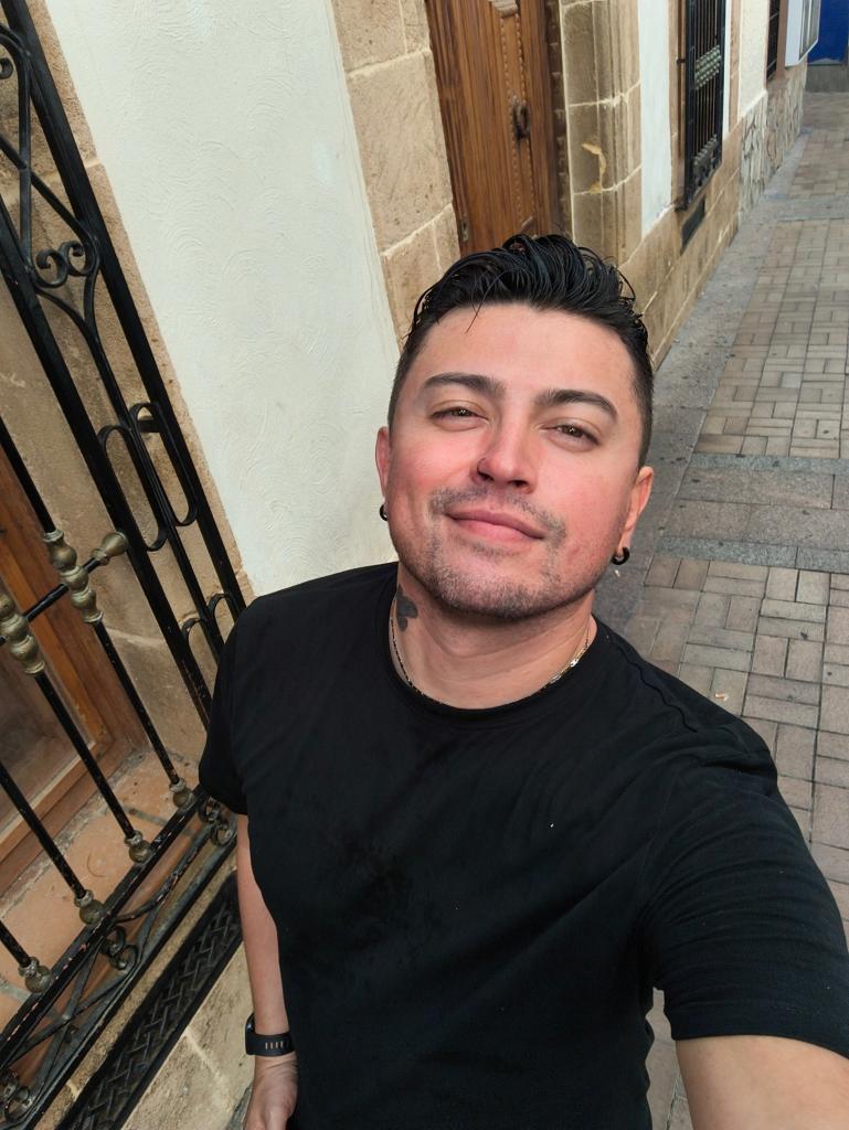 Chico busca chica en Valencia: 