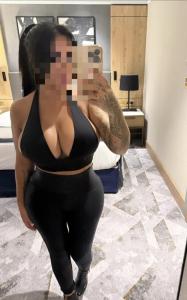 677240475: Chica busca chico en Orense