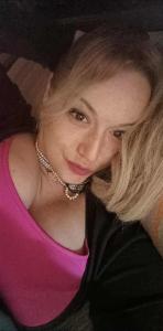 613958151: Chica busca chico en La Coruña