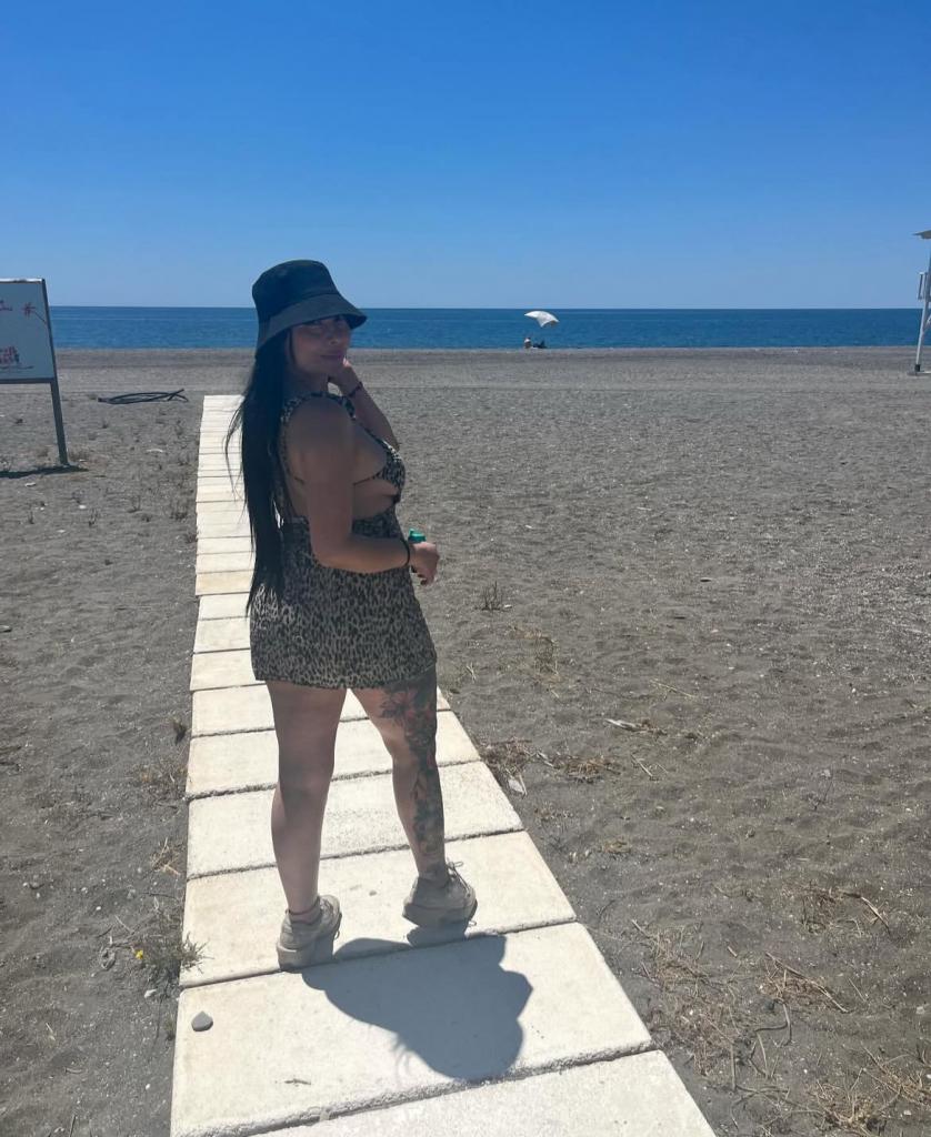 Chica busca chico en Granada: 