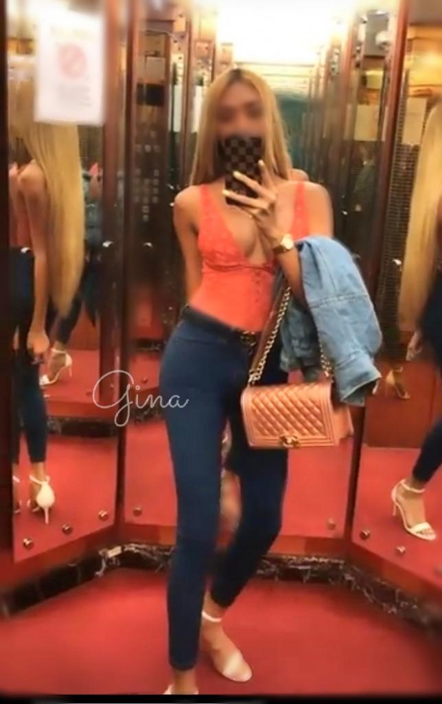 Chica busca chico en Barcelona: 