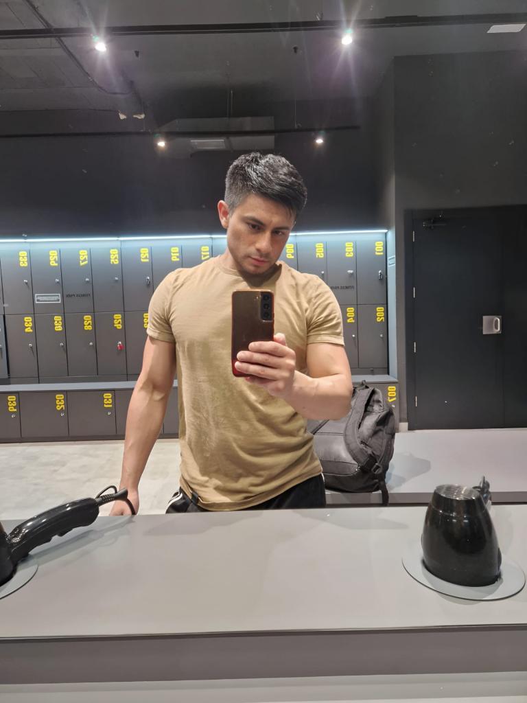 Chico busca chica en Las Palmas: 