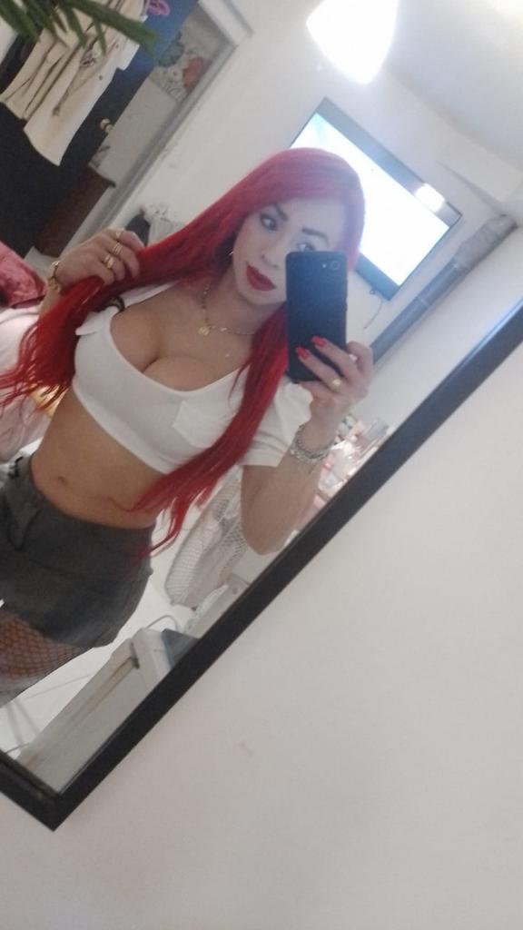 643235130: Transexual en La Coruña