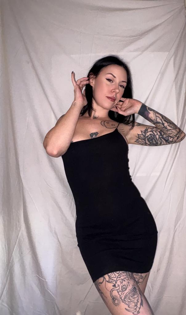 613593503: Chica busca chico en Barcelona