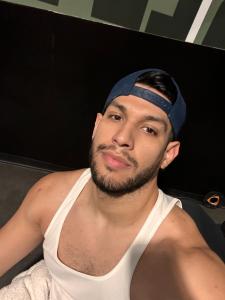 643852366: Chico busca chica en Sevilla