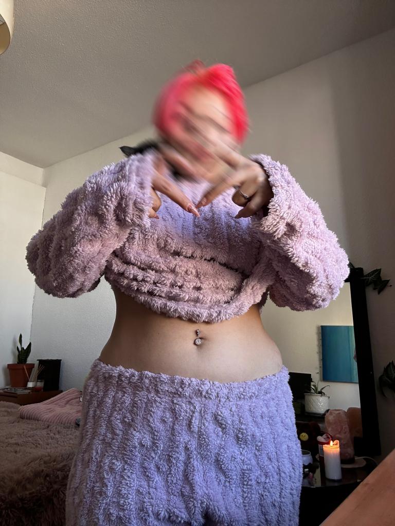 643320877: Chica busca chico en Granada