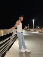 643852366: Chico busca chica en Sevilla