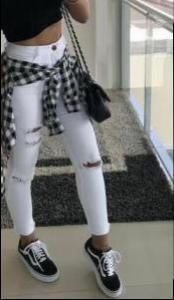 632886572: Chica busca chico en La Coruña