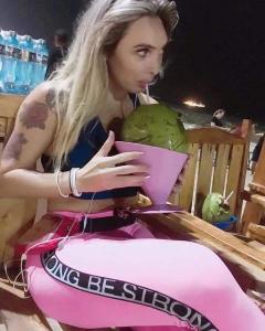 658573817: Transexual en Barcelona