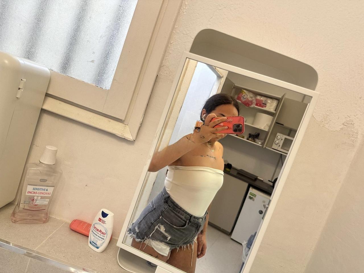 Chica busca chico en Cádiz: 