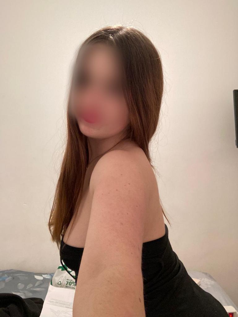 614997898: Chica busca chico en Madrid