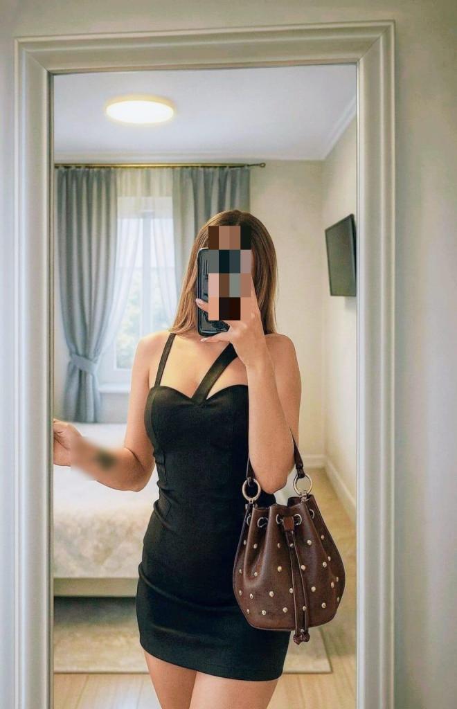 742086501: Chica busca chico en Barcelona