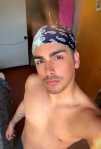 662421374: Chico busca chica en Zaragoza