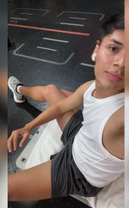 631232992: Chico busca chica en Barcelona