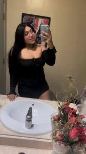 613673382: Chica busca chico en Sevilla