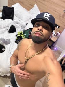 632882934: Chico busca chica en León