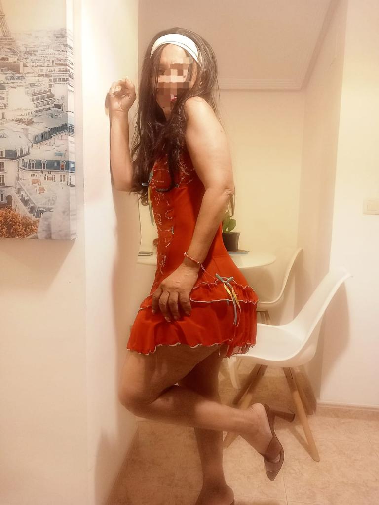 Chica busca chico en Cuenca: 