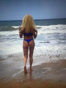 613387345: Chica busca chico en Cádiz