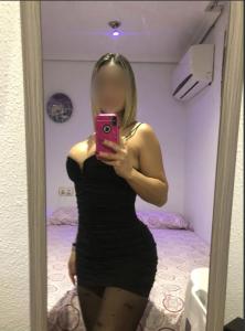 607365627: Chica busca chico en Sevilla