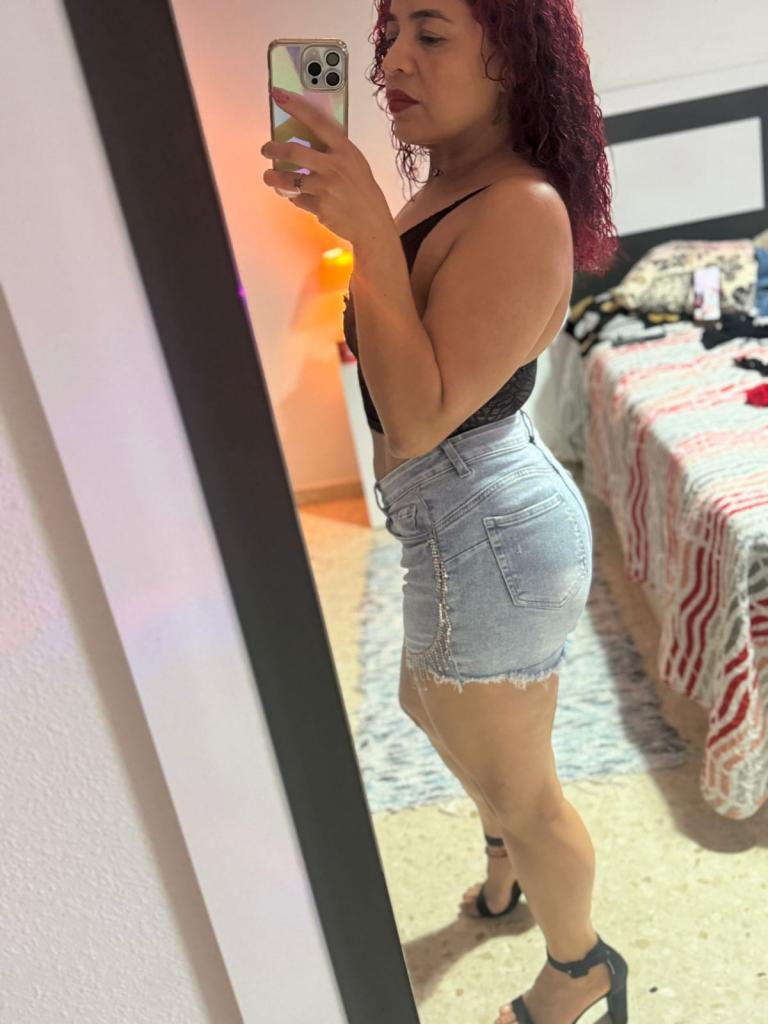 Chica busca chico en Cádiz: 