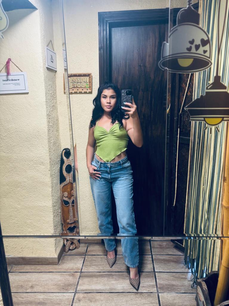 Chica busca chico en Almería: 