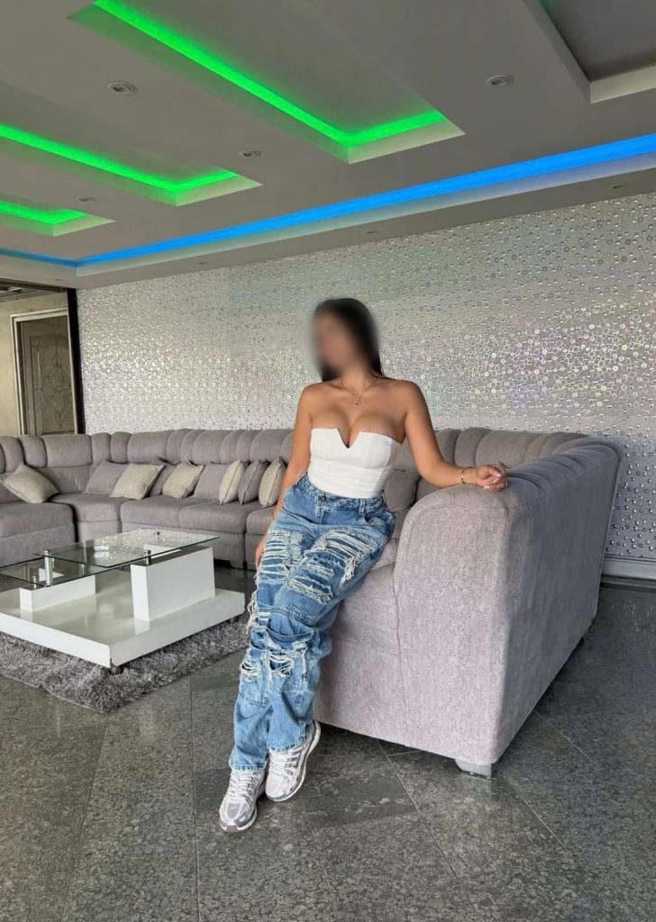 611263479: Chica busca chico en Alicante