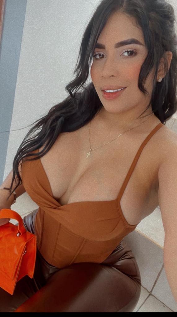 617490301: Chica busca chico en Tenerife