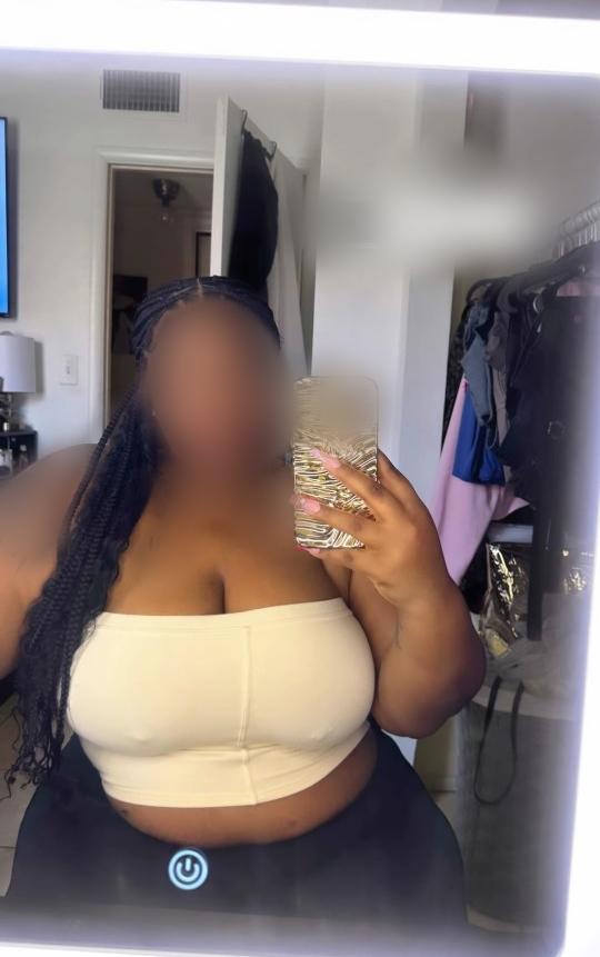 Chica busca chico en Huelva: 