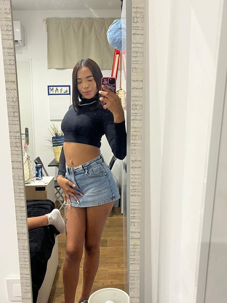 631454597: Chica busca chico en Mallorca