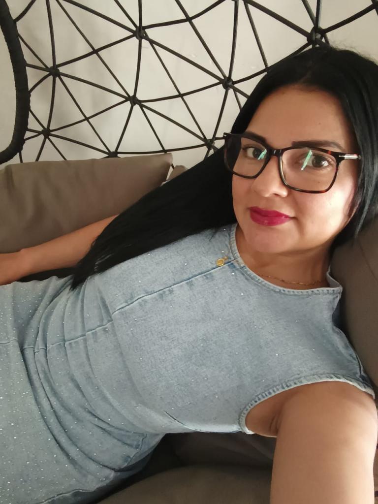 Chica busca chico en Cuenca: 