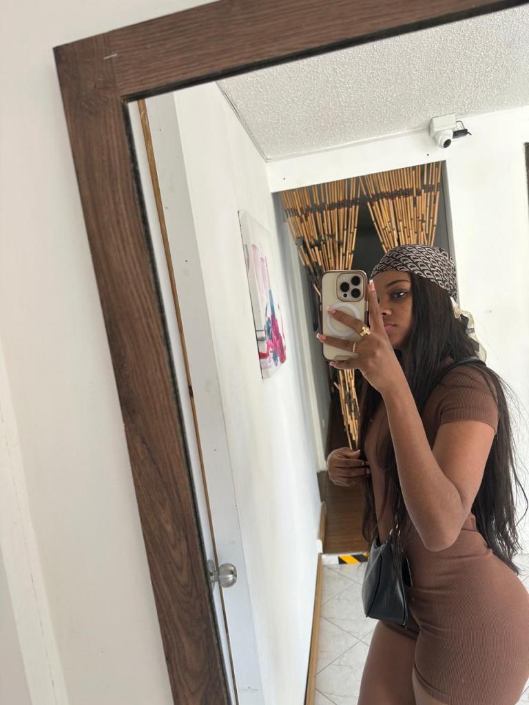 657954530: Chica busca chico en Alicante