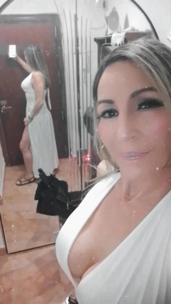 Chica busca chico en Granada: 