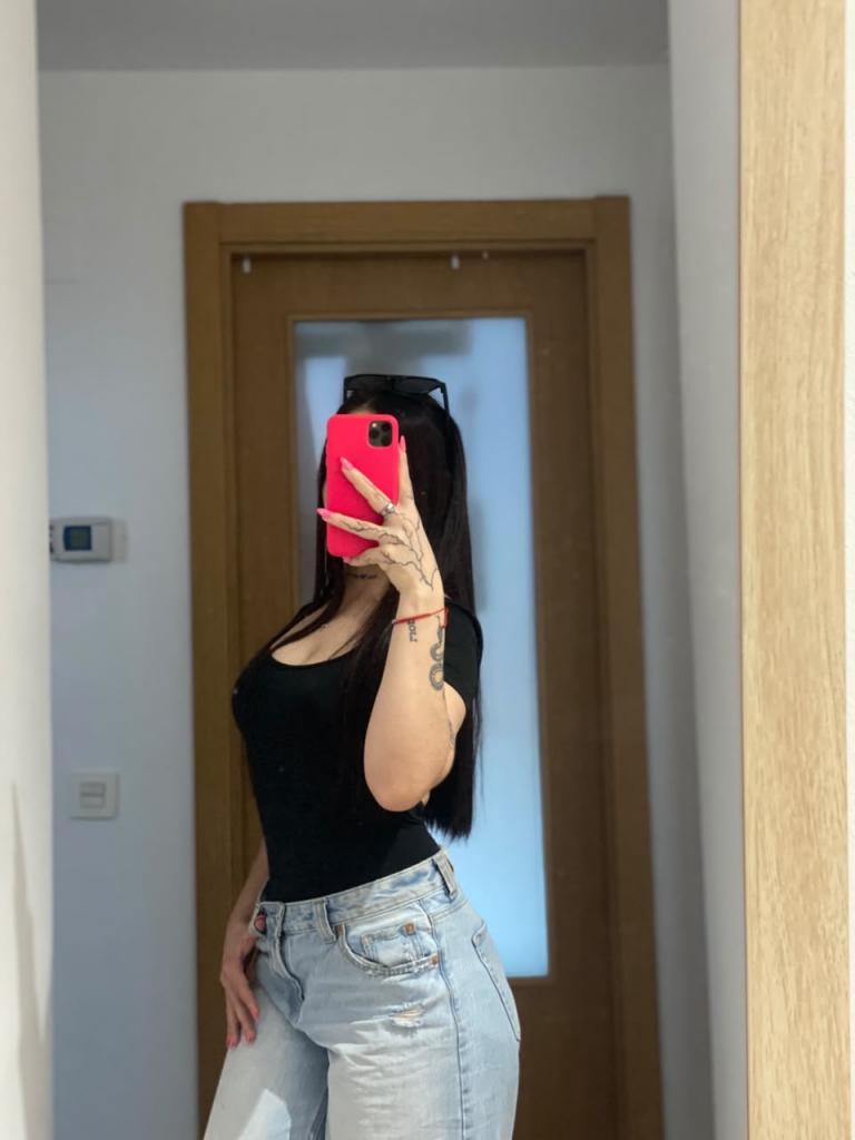 Chica busca chico en Ibiza: 