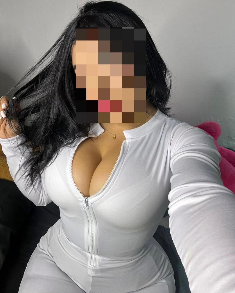 Chica busca chico en La Coruña: 
