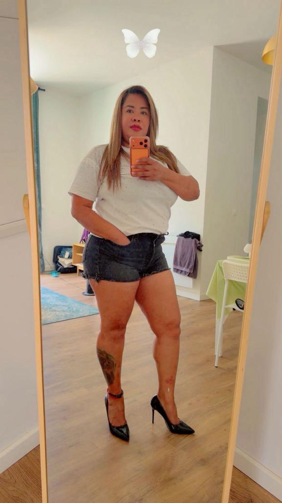 641373897: Chica busca chico en León