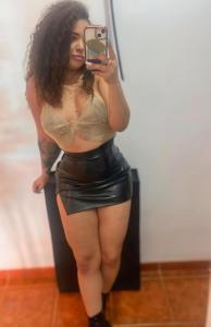 663073899: Chica busca chico en Málaga