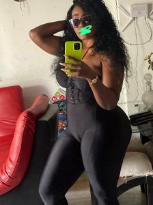 633784549: Chica busca chico en Murcia