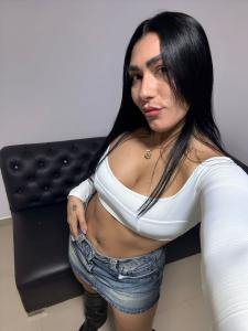 611309259: Chica busca chico en Barcelona