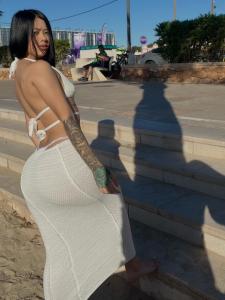 611314922: Chica busca chico en Ibiza