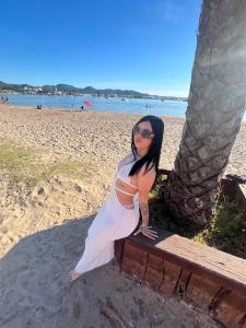 611314922: Chica busca chico en Ibiza