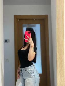 611314922: Chica busca chico en Ibiza