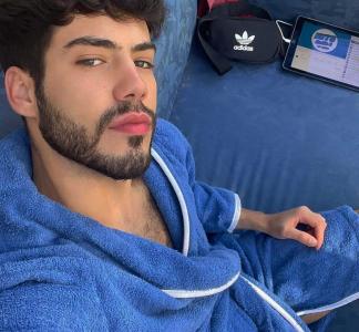 670410693: Chico busca chica en Valencia