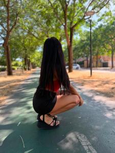 667575803: Chica busca chico en Sevilla