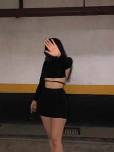 633691368: Chica busca chico en Sevilla
