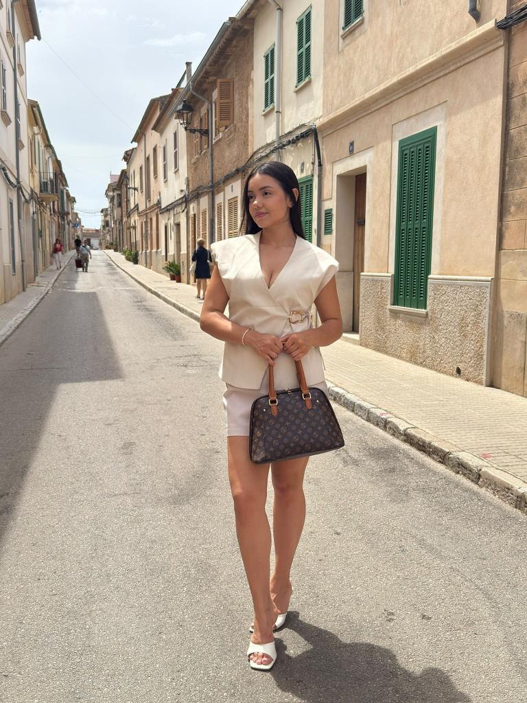 Chica busca chico en Mallorca: 