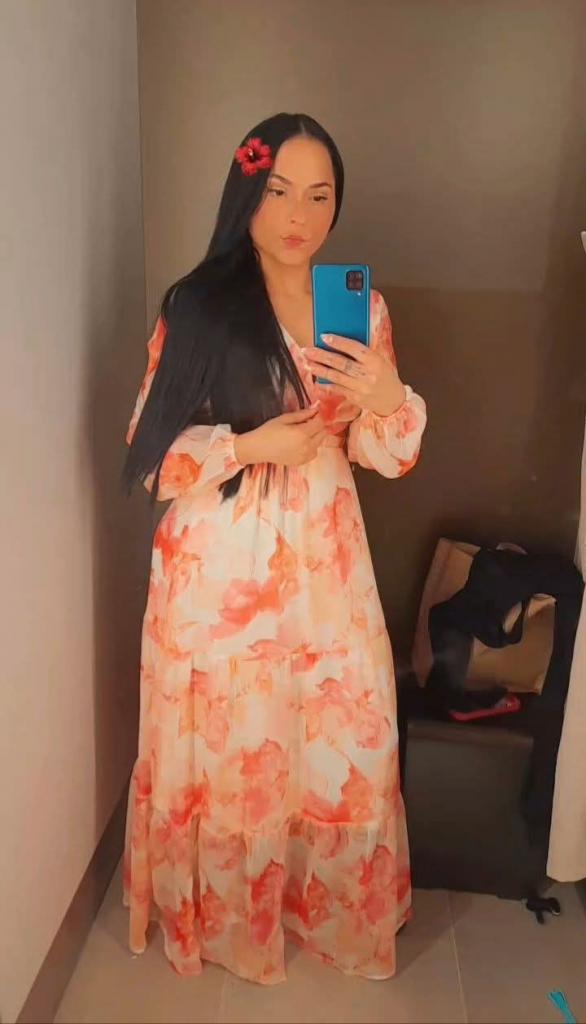 662387168: Chica busca chico en Sevilla